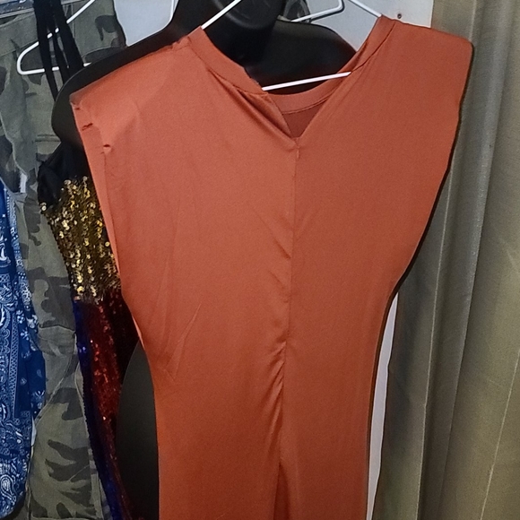 Rust Jumper - Picture 3 of 3